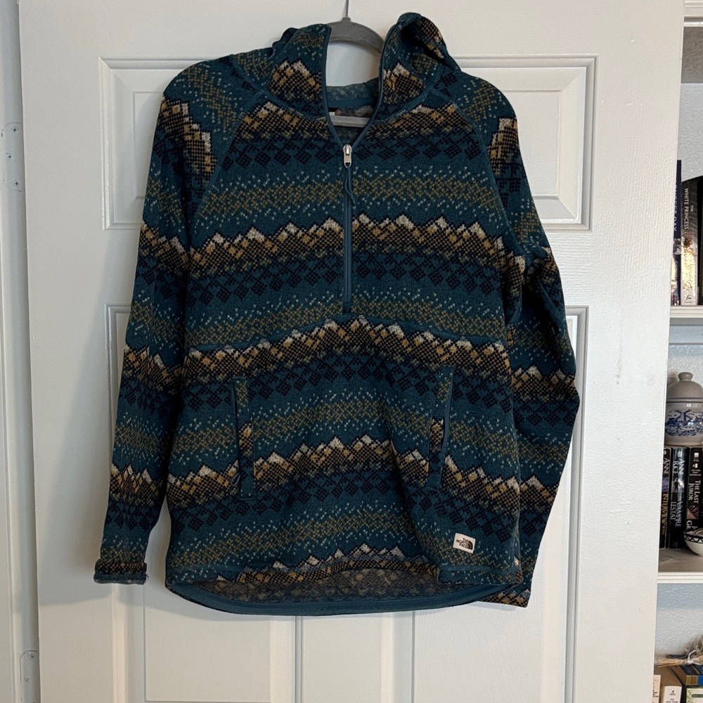 Northface Hooded Pullover